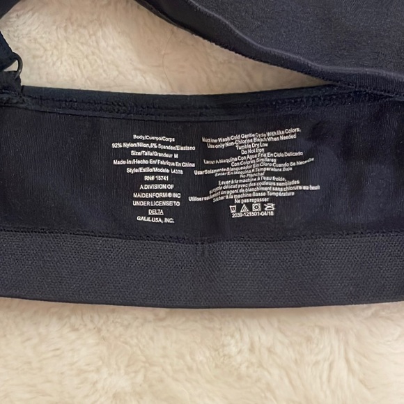 Girl’s Navy Maidenform bra - Picture 2 of 2